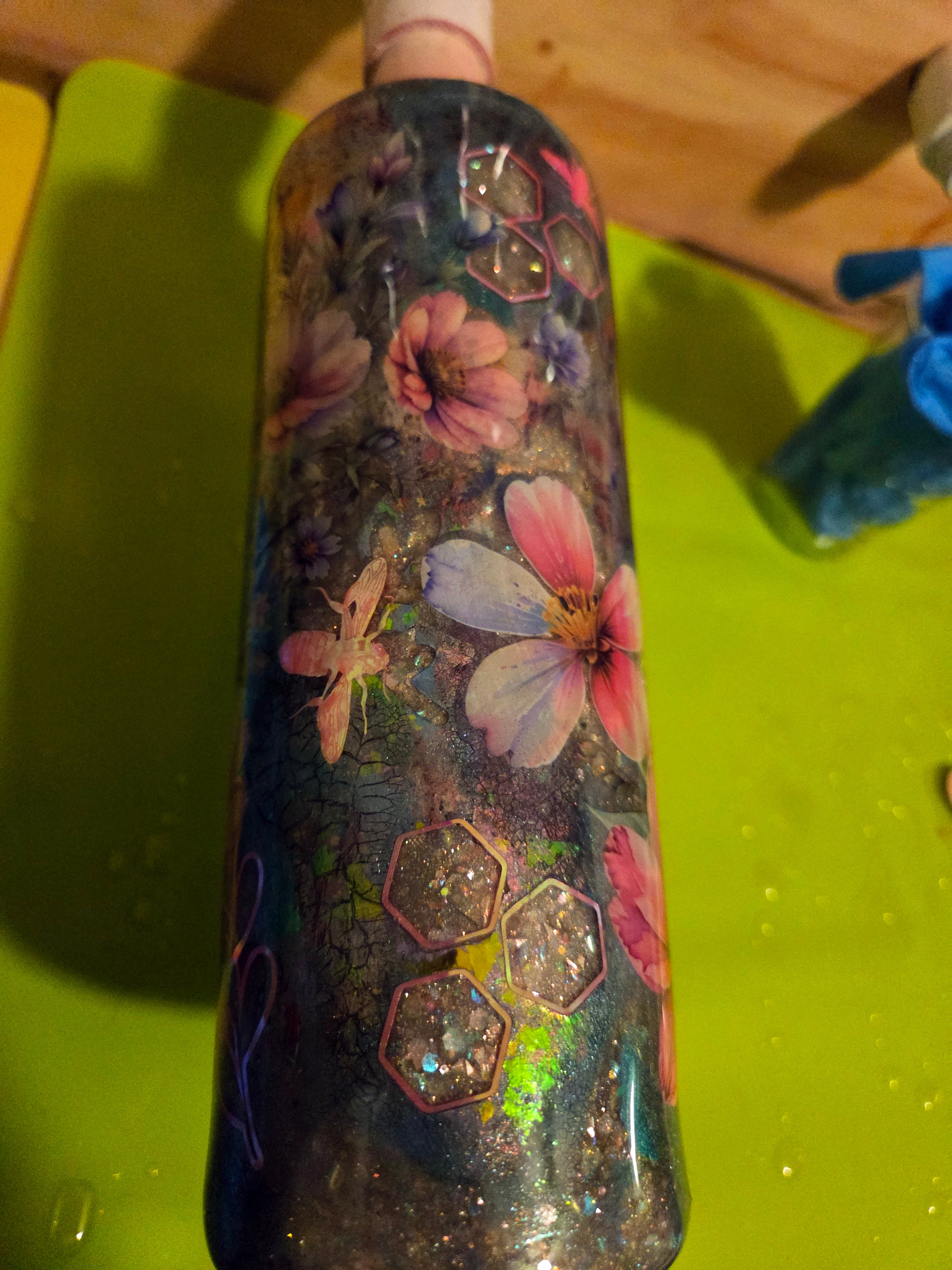 Elegant Spring Bee Tumbler 20oz