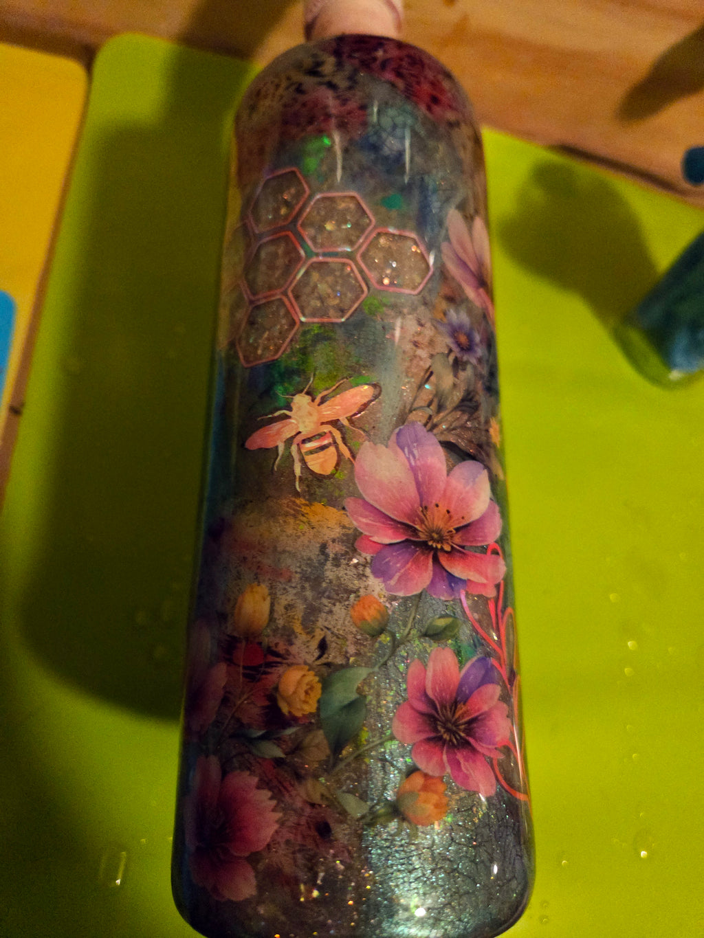 Elegant Spring Bee Tumbler 20oz